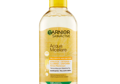 ماء ميسيلار لإزالة المكياج بفيتامين سي من غارنييه - 400 مل مزيل مكياج فعّال غني بجزئيات الميسيل وفيتامين سي، يزيل كافة أنواع المكياج ويتخلص من التلوث 