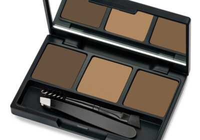 بالت ايبرو حواجب كريمى من جولدن روز رقم 01 تحديد وتشكيل وملء الحواجب، كل هذا في مجموعة واحدة للحواجب للحصول على حواجب خالية من العيوب