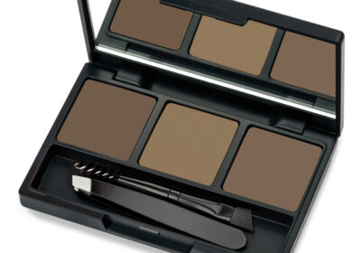 بالت ايبرو حواجب كريمى من جولدن روز رقم 02 تحديد وتشكيل وملء الحواجب، كل هذا في مجموعة واحدة للحواجب للحصول على حواجب خالية من العيوب